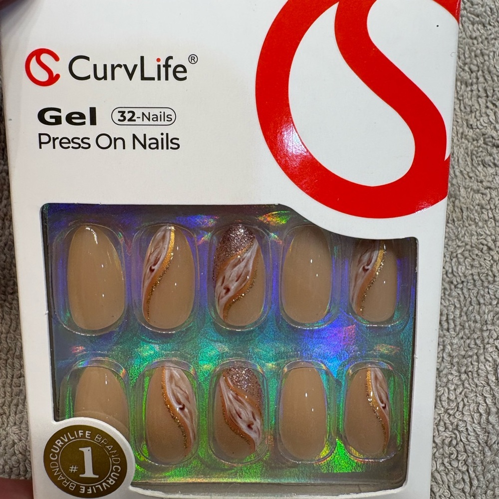 New Curvlife Gel Press On Nails Almond Gold Elegance